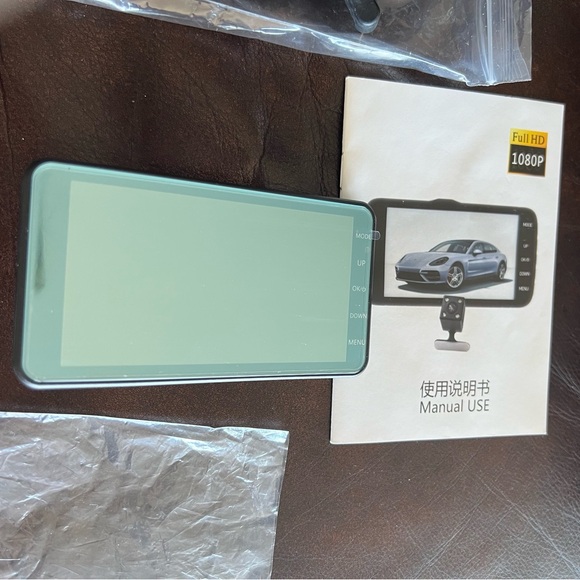 (NIB) 1080P Full HD Front and Rear Dash Camera with 32G Card, 4-In - Picture 6 of 7